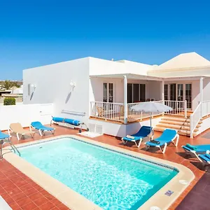 Tania Villa Puerto del Carmen (Lanzarote)